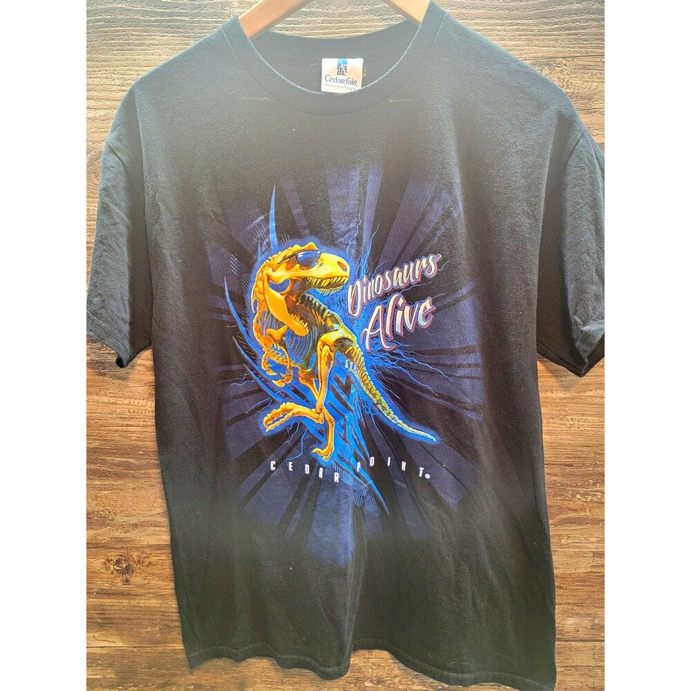 Cedar Fair Entertainment Company Cedar Point Dinosaurs Alive Black Tee Mens M